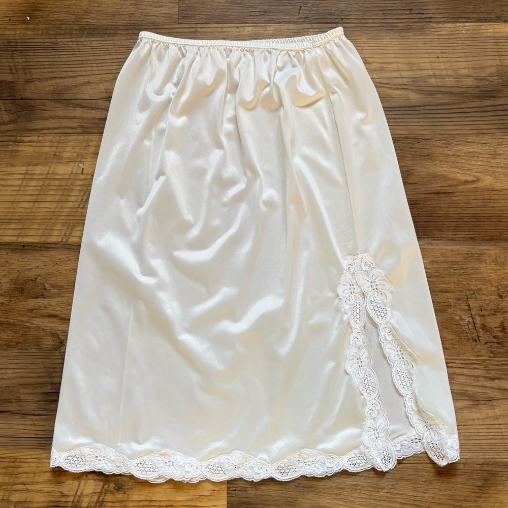Vintage Skirt Slip